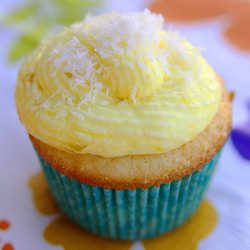 Piña Colada Cupcakes