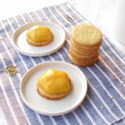 Rosemary Cookies w/ Apricot Espuma