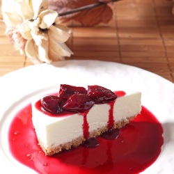 Lemon Cheesecake with Cherries