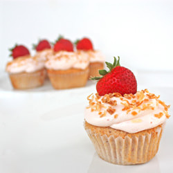 Strawberry Colada Cupcakes