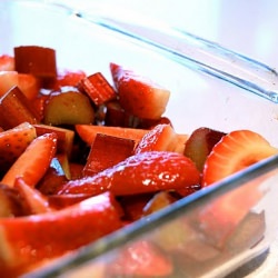 Strawberry Rhubarb Crumble
