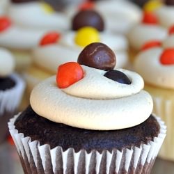 Reese’s Peanut Butter Cupcakes