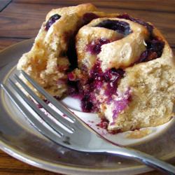 Blueberry Cinnamon Rolls (Vegan)