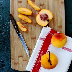 Spiced Peach Upside Down-Cake