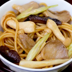 Mushroom Lo Mein