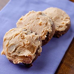 Chocolate Cookies Peanut Frosting