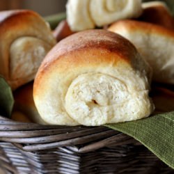 Lion House Dinner Rolls