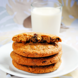 Walnut Chocolate Chip Cookies