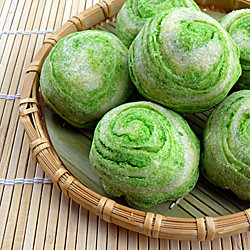 Spiral Butternut Squash Mooncakes