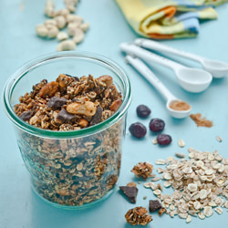 Berry Nut Chocolate Intense Granola