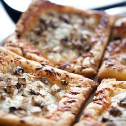 Goat Cheese, Mozzarella & Mushroom