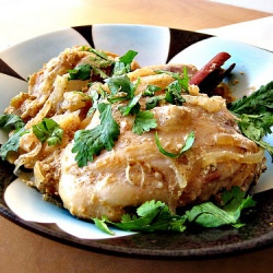 Chicken in Yogurt-Almond Sauce
