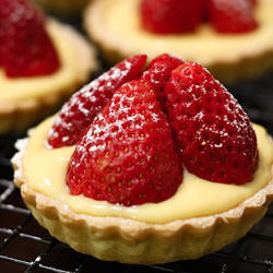 Simple Strawberry Tarts