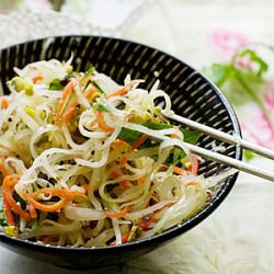 Vietnamese Vegan Papaya Salad