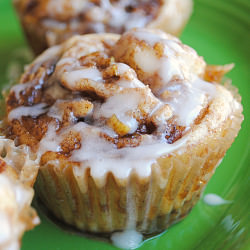 Apple Cinnamon Roll Cupcakes
