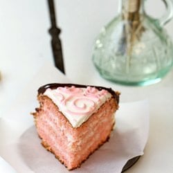 Strawberry Vanilla Mascarpone Cake