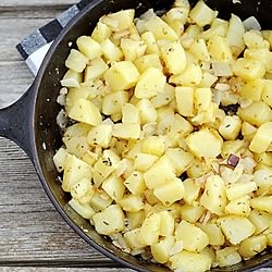 Cast Iron Skillet Herbed Potatoes