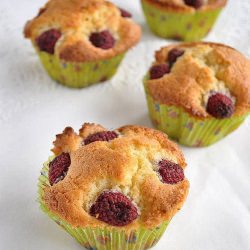 Cupcakes with Raspberry