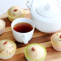 Steamed Goji and Longan Cupcake