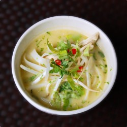 Vietnamese Chicken Noodle Soup