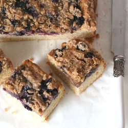 Blueberry Crumble Cake