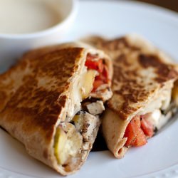 Grilled Chicken & Veggie Wrapini