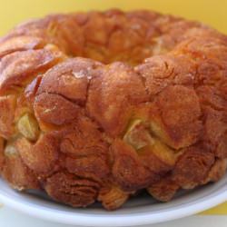Monkey Bread with Apples