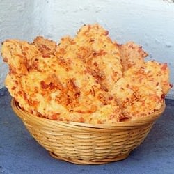 Cheesy Onion Flatbread Crisps