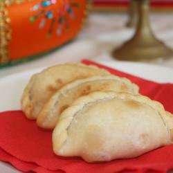 Diwali Sweets: Ghugra (Karanji)