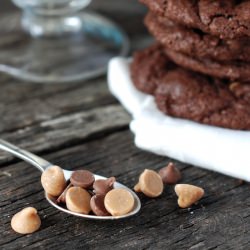 Choc & Peanut Chip Cookies