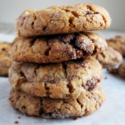 Snickers Stuffed Cookies