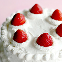 Strawberry Cream Cake