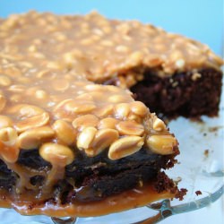 Caramel-Peanut-Topped Brownie Cake
