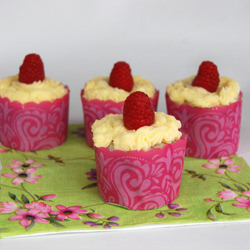 Vanilla and Raspberry Cupcakes