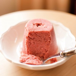 Rhubarb-Strawberry Frozen Yoghurt