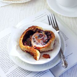 Caramelized Apple Cinnamon Rolls