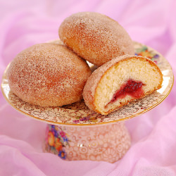 Baked Strawberry Jam Doughnuts