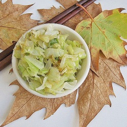 Stir-Fry Cabbage with Green Onions
