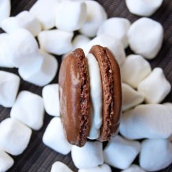 Hot Choc and Marshmallow Macs