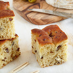 Focaccia Green Olives