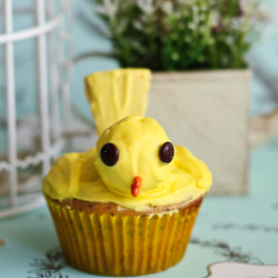 Lemon Canary Cupcakes