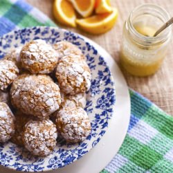 Snowy Almond Cookies