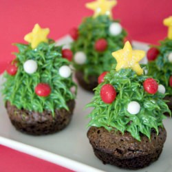 Strawberry Christmas Brownie Bites