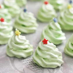 Christmas Tree Meringues