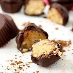Cake, Coconut and Chocolate Bites