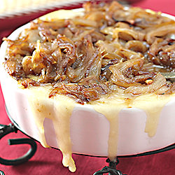 Baked Brie with Caramelized Onions