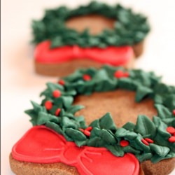 Christmas Wreath Decorated Cookies