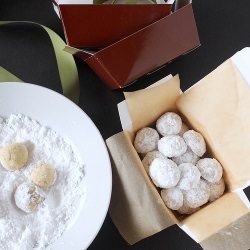 Walnut Snowballs