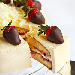 Pink Champagne & Strawberry Cake