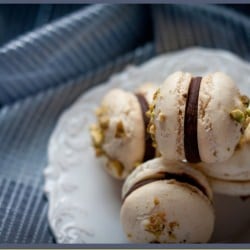Macarons w/ Chocolate Ganache